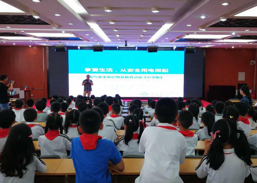 封面.jpg 封面.jpg