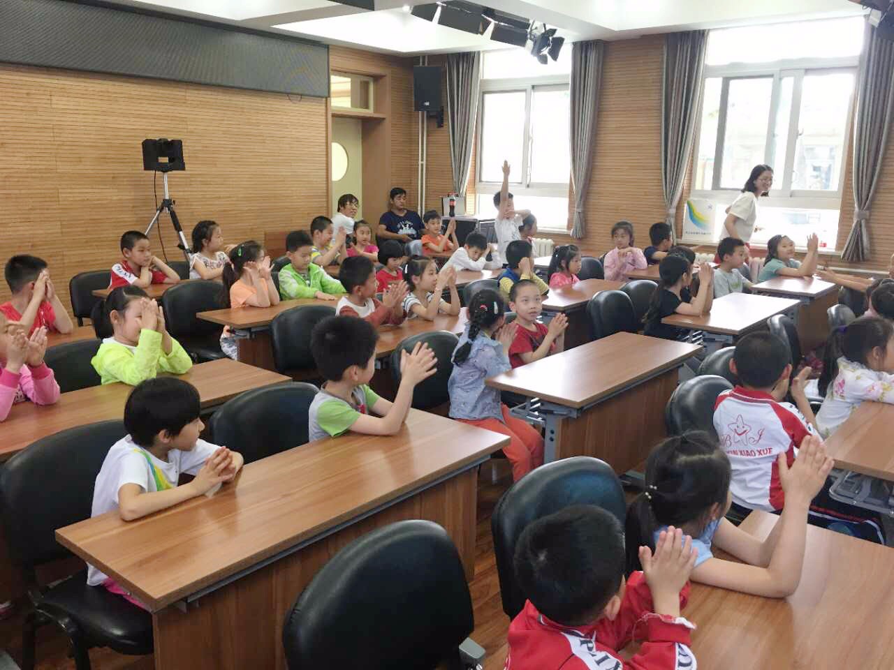 1085048004.jpg 1085048004.jpg