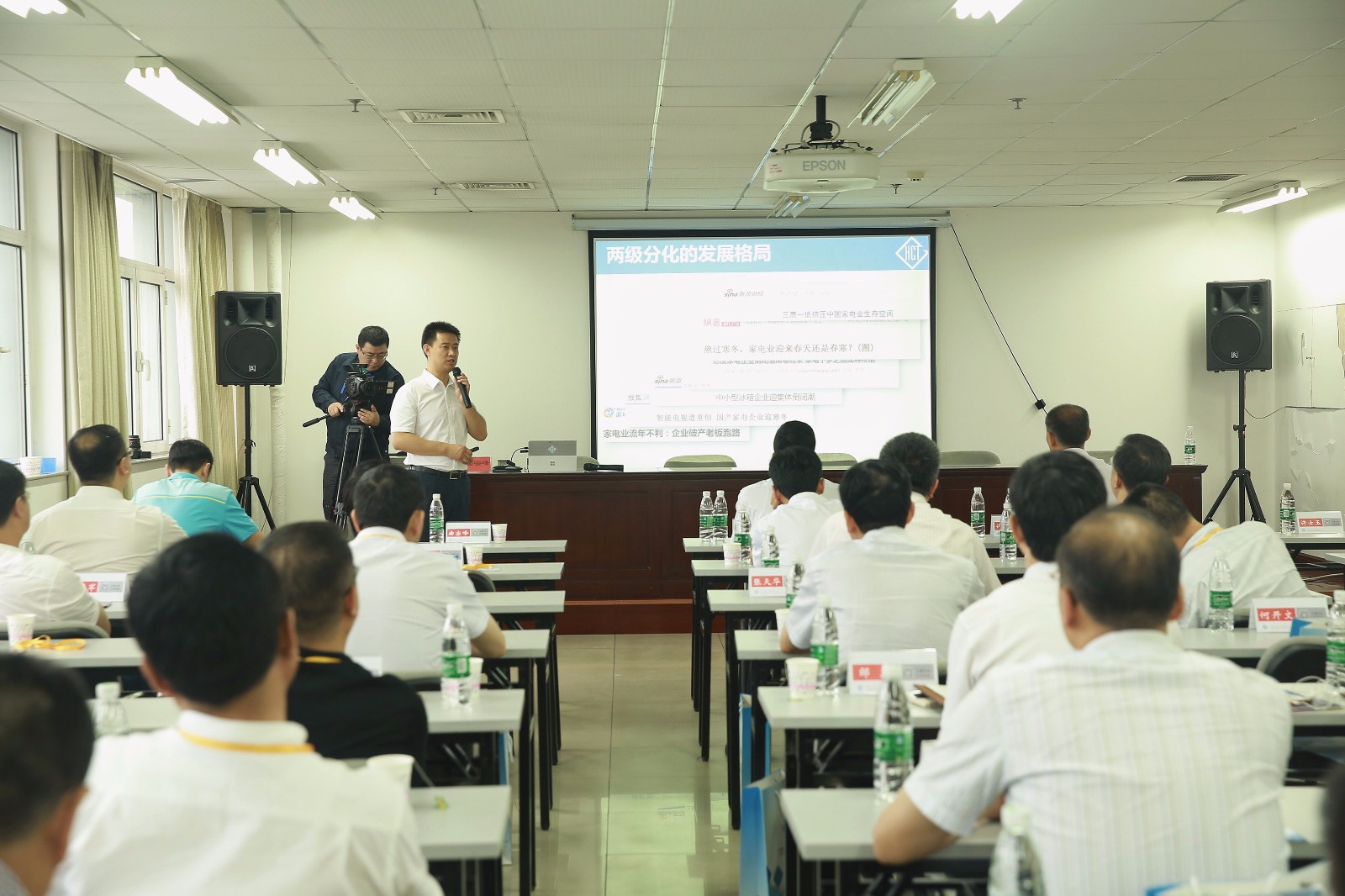 1890771425.jpg 1890771425.jpg