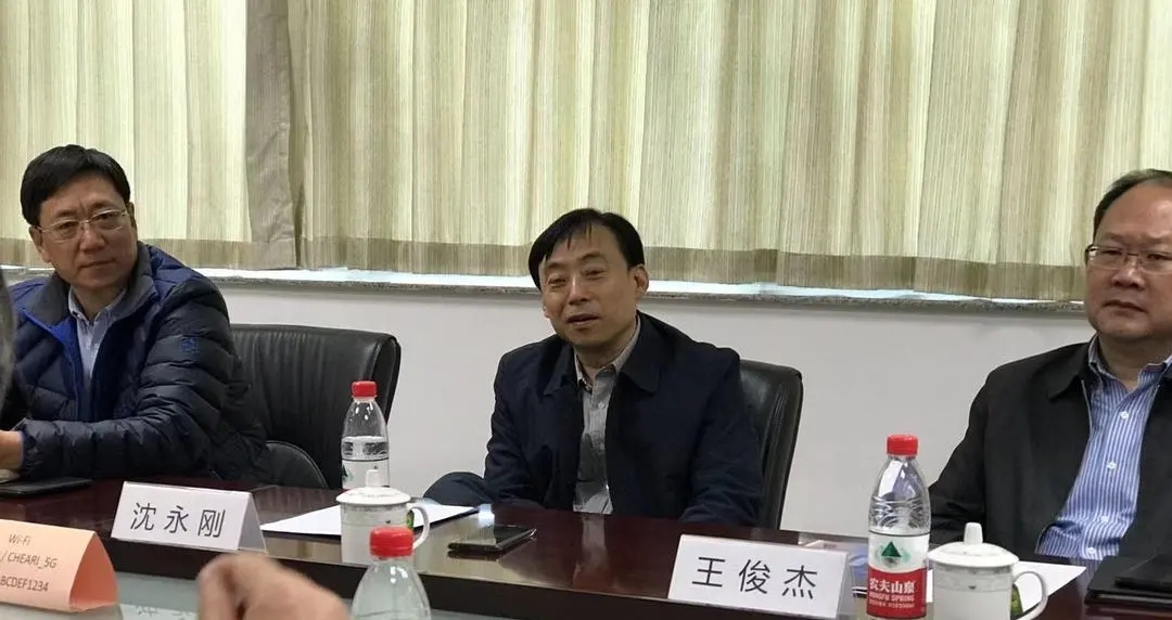 2.webp.jpg 2.webp.jpg