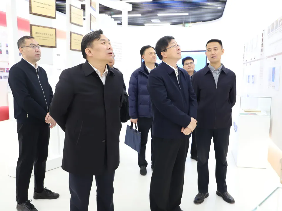 3.webp.png 3.webp.png